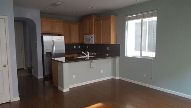 3741 Tice Creek Way in Sacramento, CA - Building Photo - Building Photo