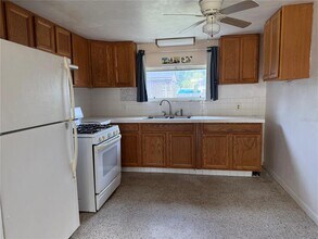 6035 10th St in Zephyrhills, FL - Building Photo - Building Photo