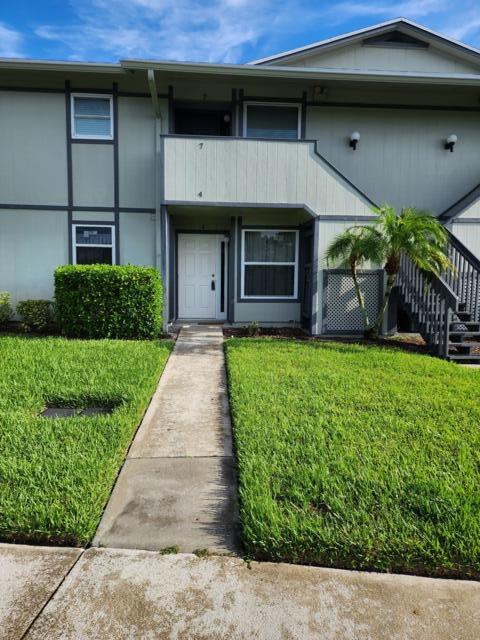 8452 SE Croft Cir in Hobe Sound, FL - Building Photo