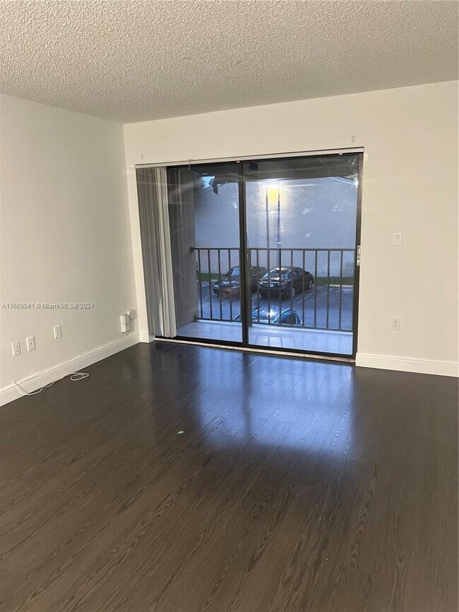 7425 SW 152nd Ave-Unit -11-203 in Miami, FL - Building Photo - Building Photo