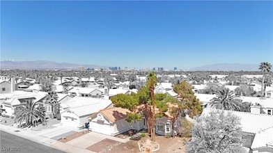 2746 Sandalwood Ave in Henderson, NV - Foto de edificio - Building Photo