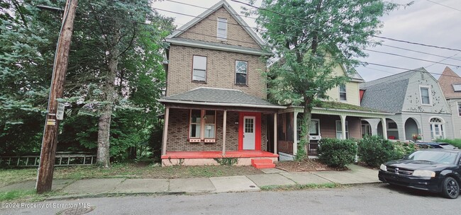 1812 Roselynn St in Scranton, PA - Building Photo - Building Photo