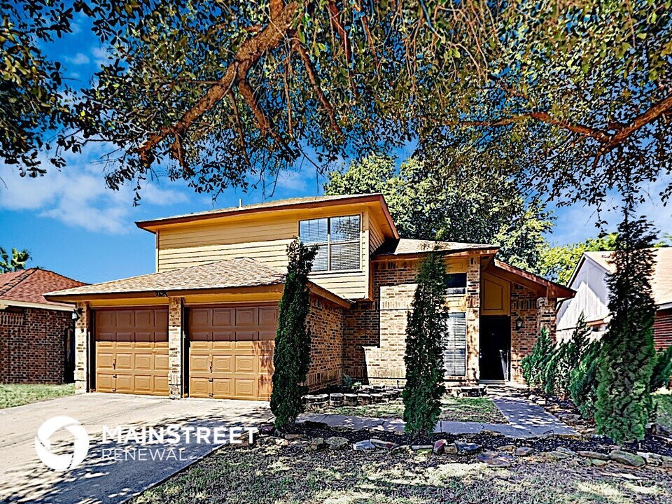 2425 Sutton Dr in Arlington, TX - Foto de edificio