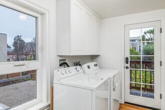 305 30th St in San Francisco, CA - Building Photo - Building Photo