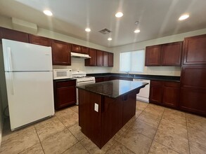 8928 W Dorrell Ln in Las Vegas, NV - Building Photo - Building Photo
