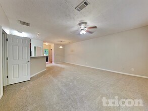 135 Ellis Drive in Conyers, GA - Building Photo - Building Photo