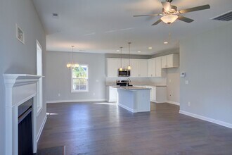 521 Transom Wy in Sneads Ferry, NC - Building Photo - Building Photo