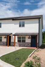 2829 N Oliver St in Wichita, KS - Foto de edificio - Building Photo