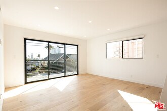 2811 3rd St in Santa Monica, CA - Building Photo - Building Photo