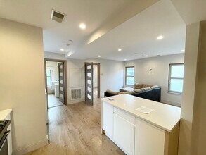 118 Buttonwood St in Boston, MA - Building Photo - Building Photo
