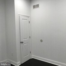 423 S 15th St in Philadelphia, PA - Building Photo - Building Photo