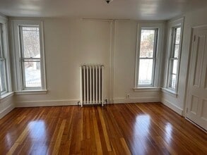 65 Park St in Newport, NH - Building Photo - Building Photo