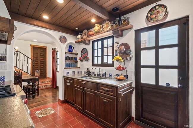 1102 Palm Ln in Redondo Beach, CA - Building Photo - Building Photo