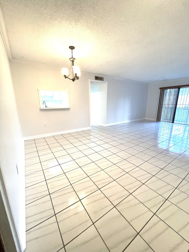 13700 SW 62nd St, Unit 113