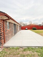12123 Plumpoint Dr in Houston, TX - Building Photo - Building Photo