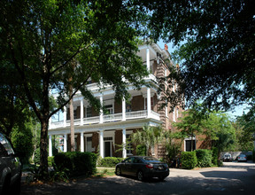 12 Bee St in Charleston, SC - Building Photo - Building Photo