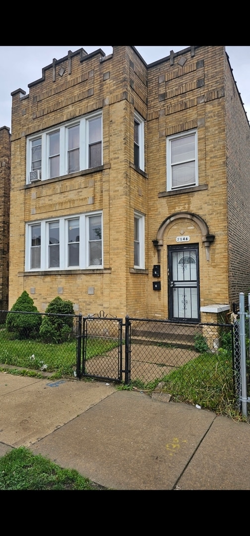 property at 7146 S Racine Ave