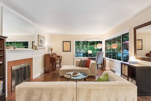 3177 NE 84th St in Seattle, WA - Building Photo