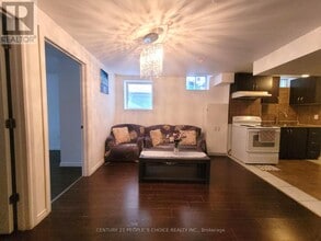 40 Palm Tree Rd in Brampton, ON - Building Photo - Building Photo