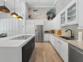 8973 SW 96th St in Miami, FL - Building Photo - Building Photo