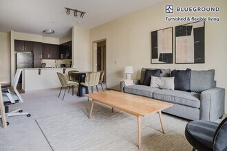 5200 Iron Horse Pkwy in Dublin, CA - Building Photo - Building Photo