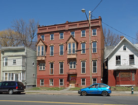 523-525 Clinton Ave in Albany, NY - Foto de edificio - Building Photo