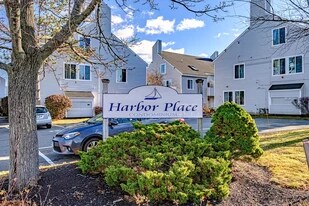 18 Ocean St, Unit 75 in South Portland, ME - Building Photo