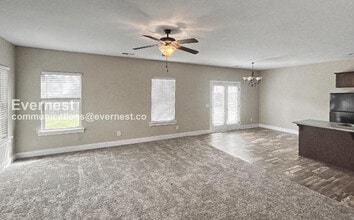 5860 Cheshire Cove Trail in Mc Calla, AL - Foto de edificio - Building Photo