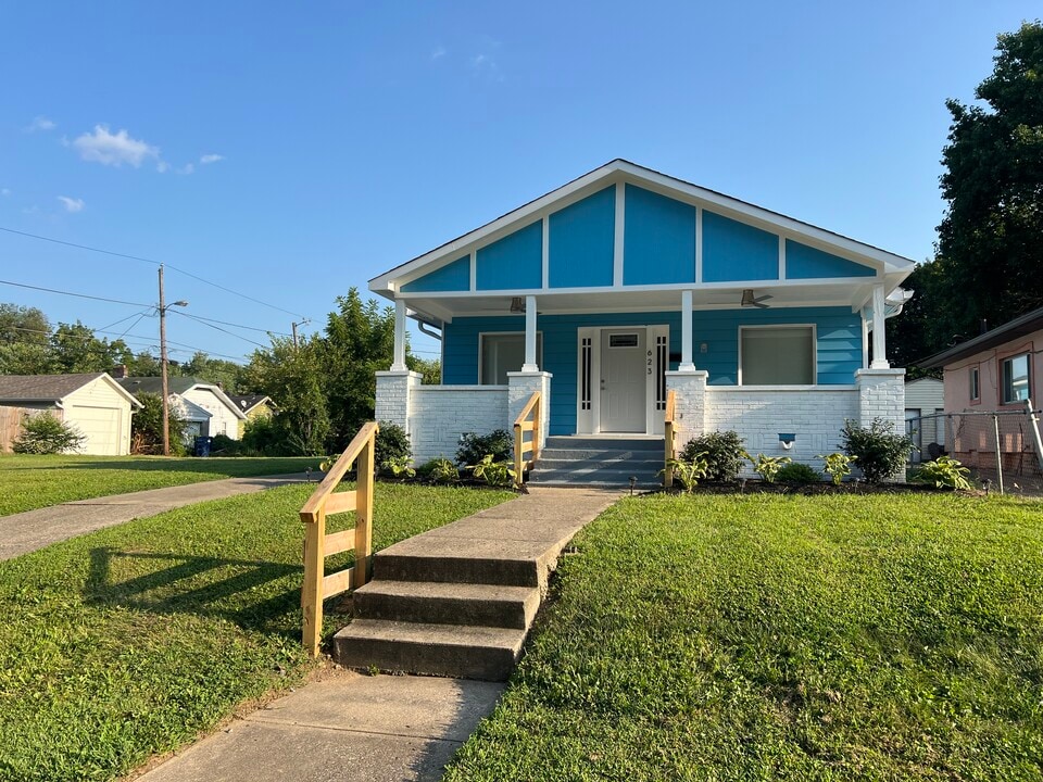 623 W 40th St in Indianapolis, IN - Building Photo