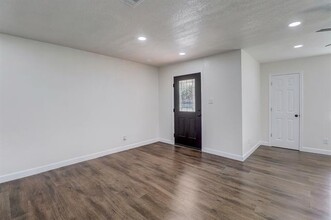 4712 Trail Lake Dr in Fort Worth, TX - Building Photo - Building Photo