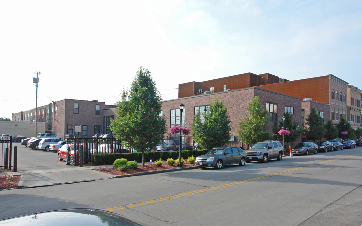 Ellicott Lofts in Buffalo, NY - Building Photo