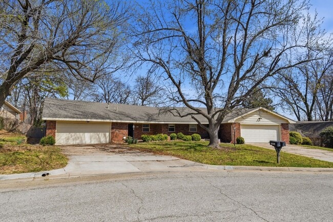 7001-7003 S Indianapolis Ave in Tulsa, OK - Building Photo - Building Photo