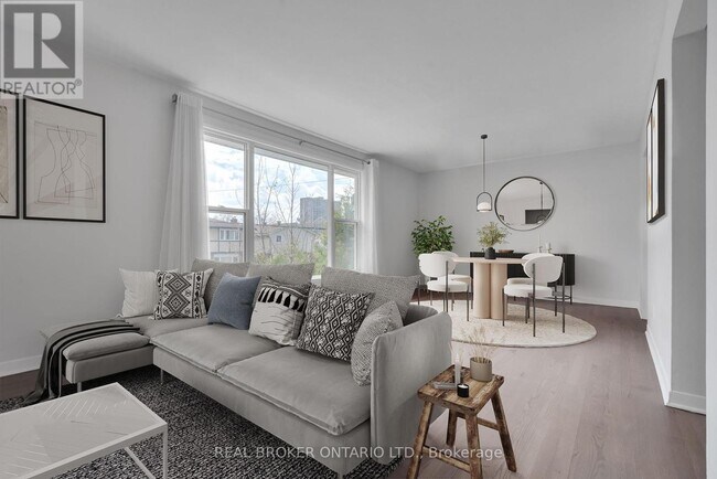 2659 Conn St in Ottawa, ON - Building Photo - Building Photo
