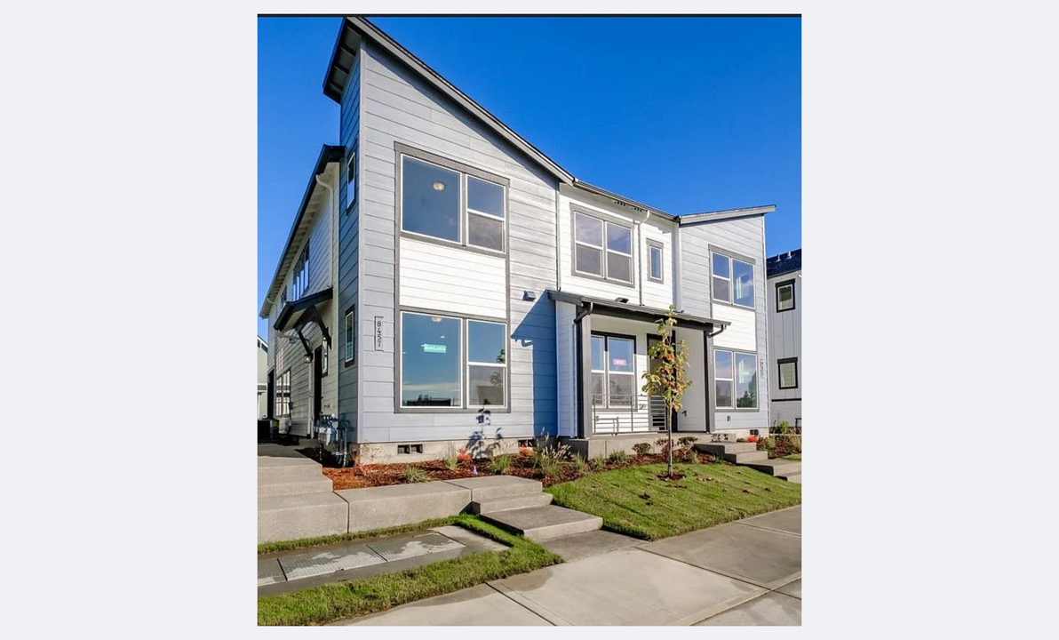 8457 SE Kinnaman St in Hillsboro, OR - Building Photo