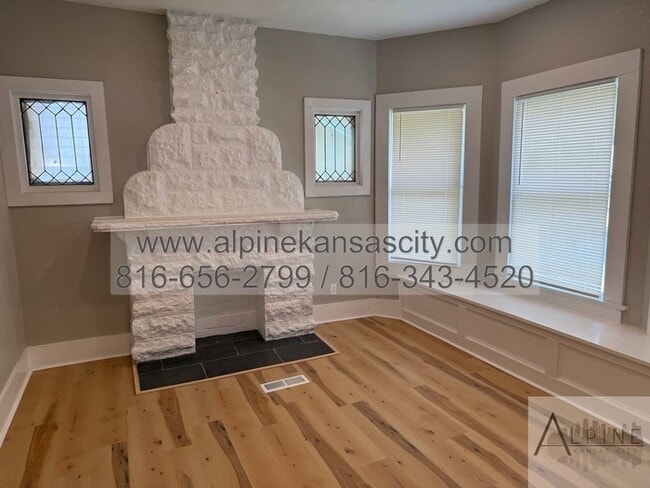 4010 S Benton Ave in Kansas City, MO - Building Photo - Building Photo