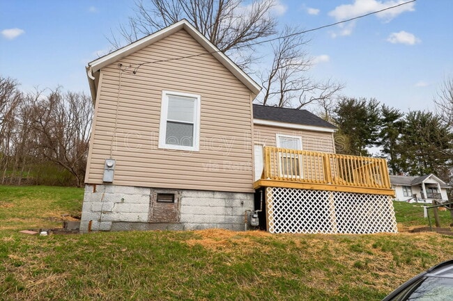 281 View Ave in Fairmont, WV - Building Photo - Building Photo