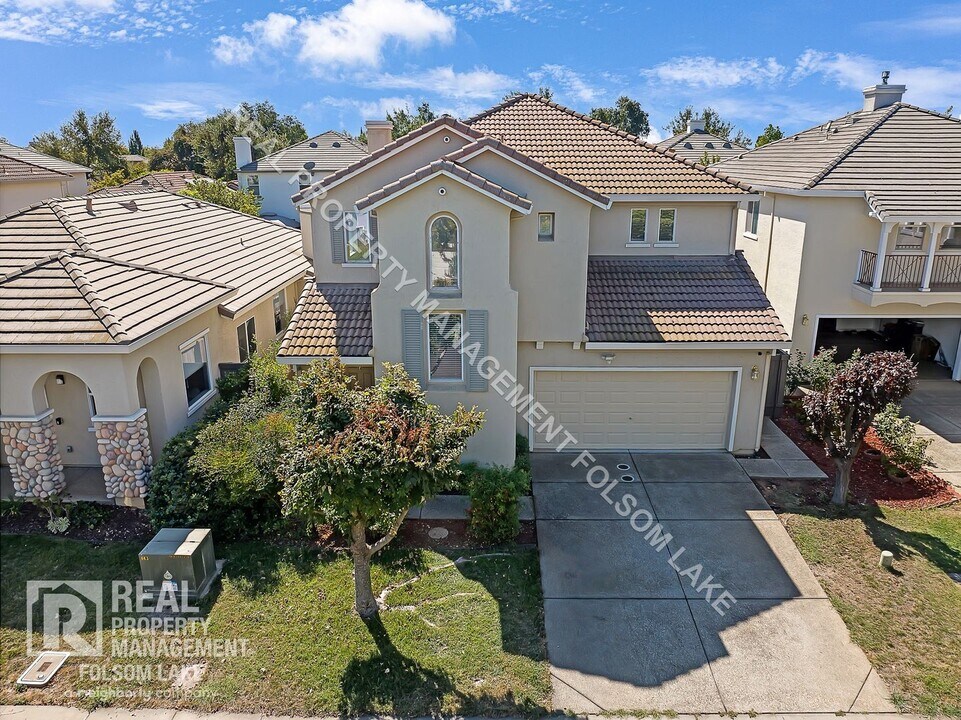 11762 Bagota Way in Rancho Cordova, CA - Building Photo