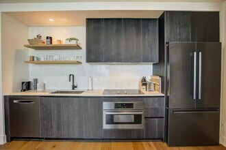 48 East Ave in Austin, TX - Building Photo - Building Photo