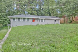 590 Kenridge Cir in Stone Mountain, GA - Building Photo - Building Photo