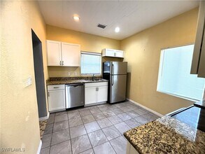 3341 Marion St in Ft. Myers, FL - Foto de edificio - Building Photo