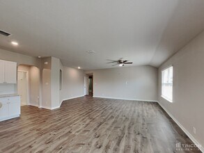 1027 House Sparrow in San Antonio, TX - Building Photo - Building Photo