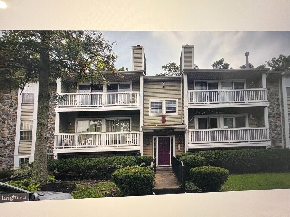 51 Kenwood Dr in Sicklerville, NJ - Building Photo