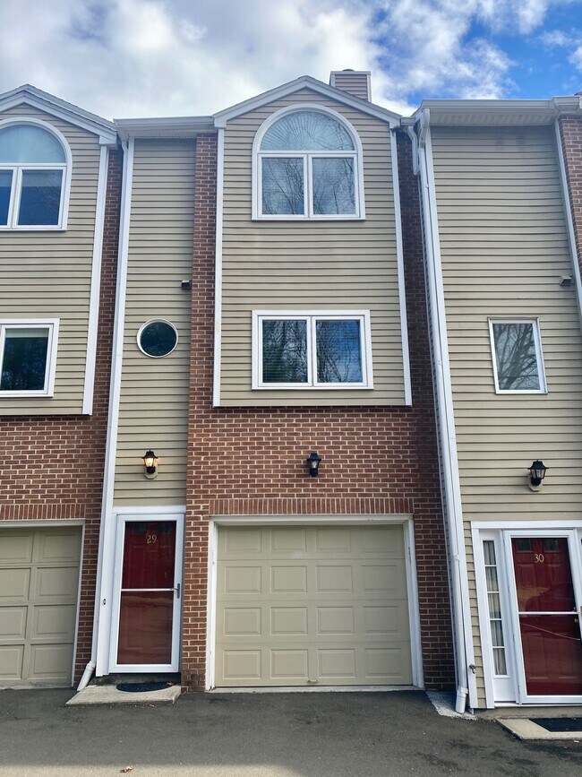 7 Seir Hill Rd Rentals in Norwalk, CT