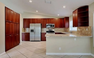 3105 Torres Cir in West Palm Beach, FL - Building Photo - Building Photo