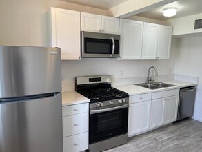 590 S Calle Palo Fierro in Palm Springs, CA - Building Photo - Building Photo