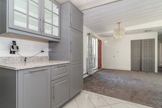 14 Rosslare Rd in Framingham, MA - Building Photo - Building Photo