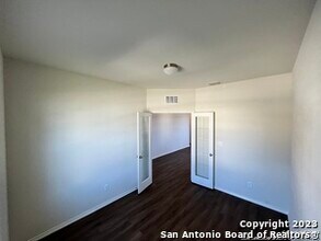 338 Pollock Path in San Antonio, TX - Foto de edificio - Building Photo