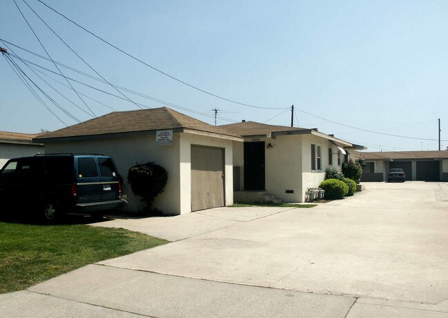3810-3830 Franklin Ave in Fullerton, CA - Building Photo - Building Photo