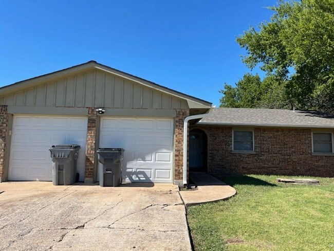 property at 4724 SE Sunnymeade