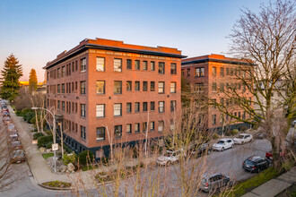 Shaughnessy Lodge in Vancouver, BC - Building Photo - Building Photo